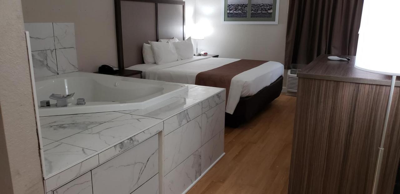 Quality Inn مولتري المظهر الخارجي الصورة