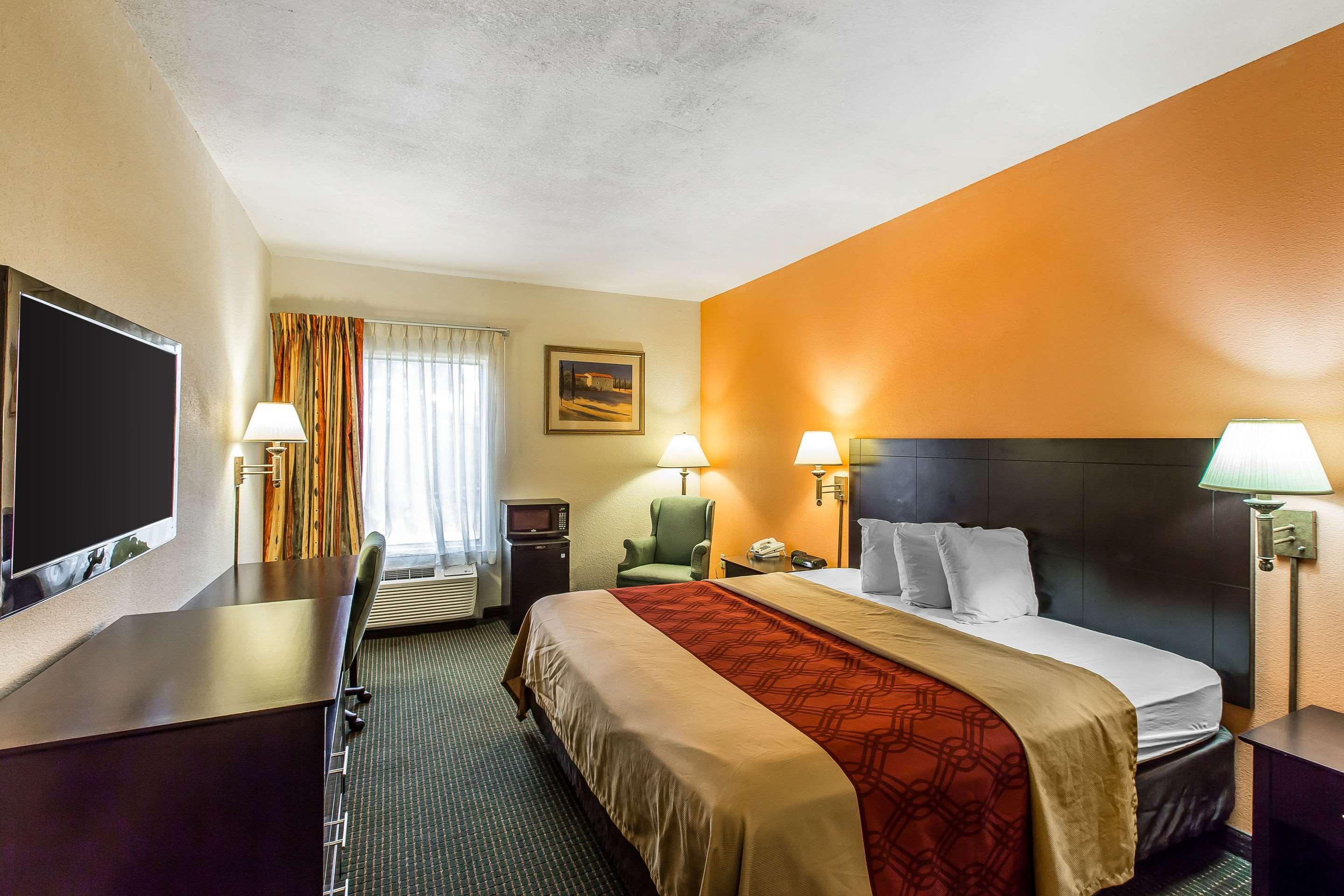 Quality Inn مولتري المظهر الخارجي الصورة