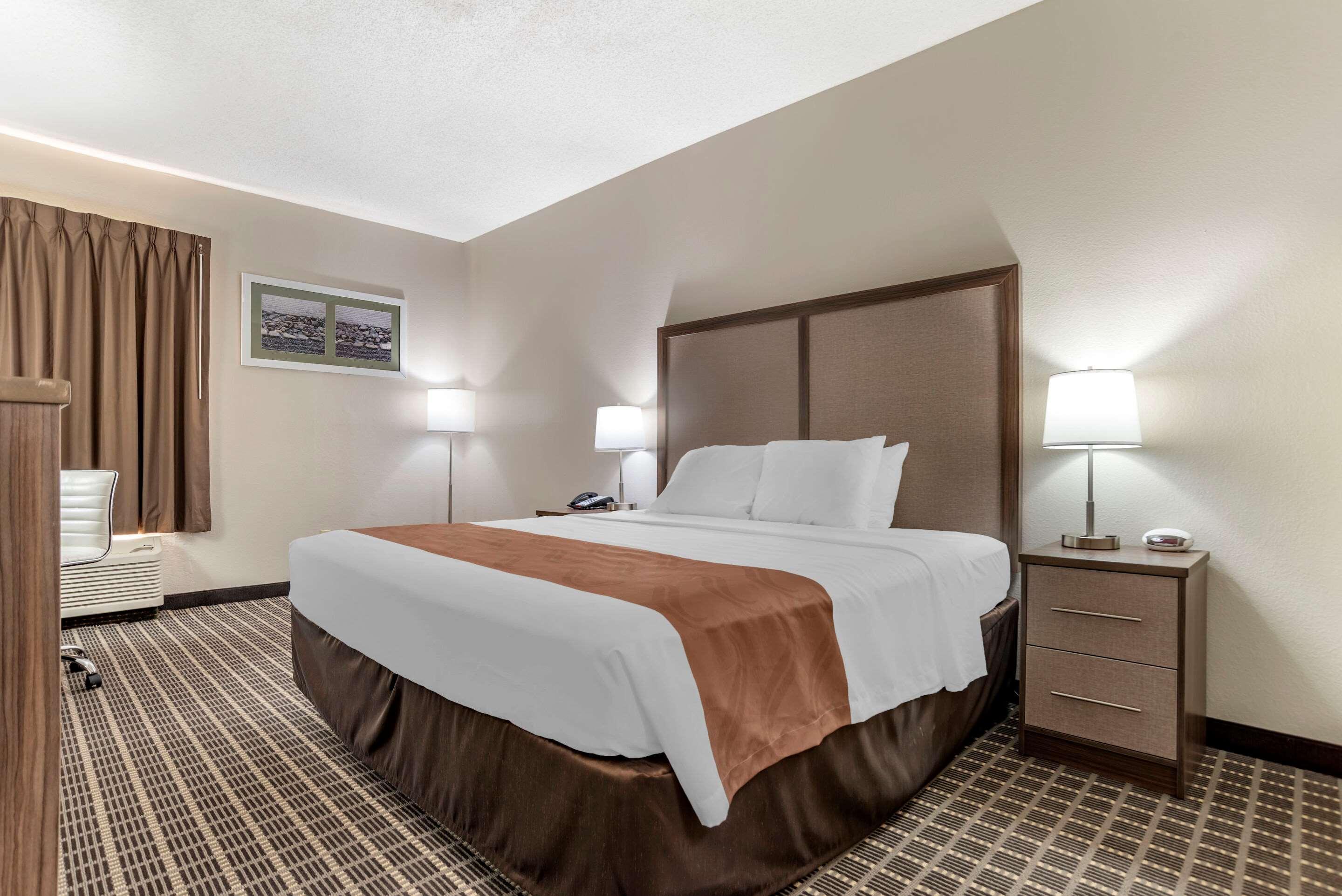 Quality Inn مولتري المظهر الخارجي الصورة
