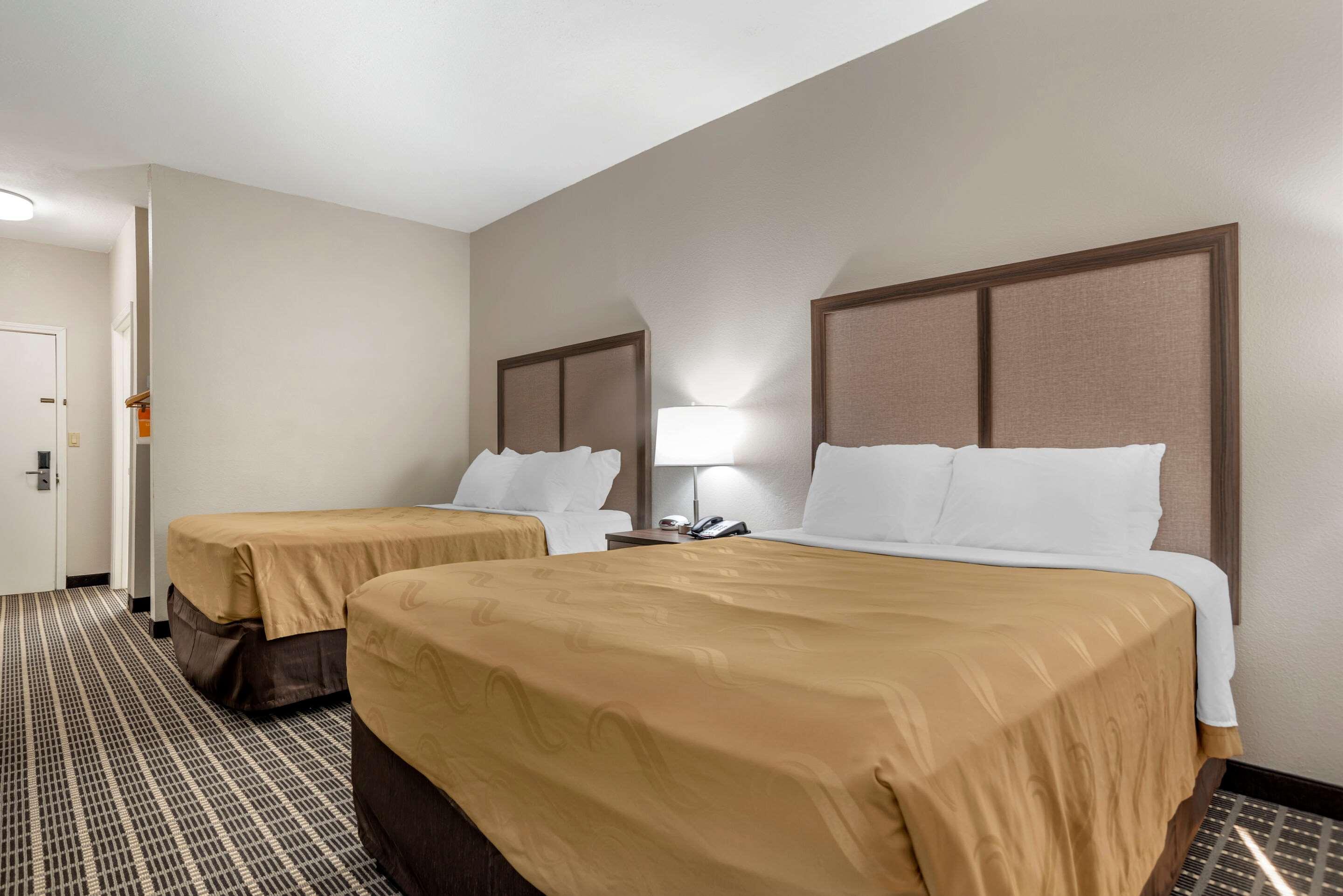 Quality Inn مولتري المظهر الخارجي الصورة