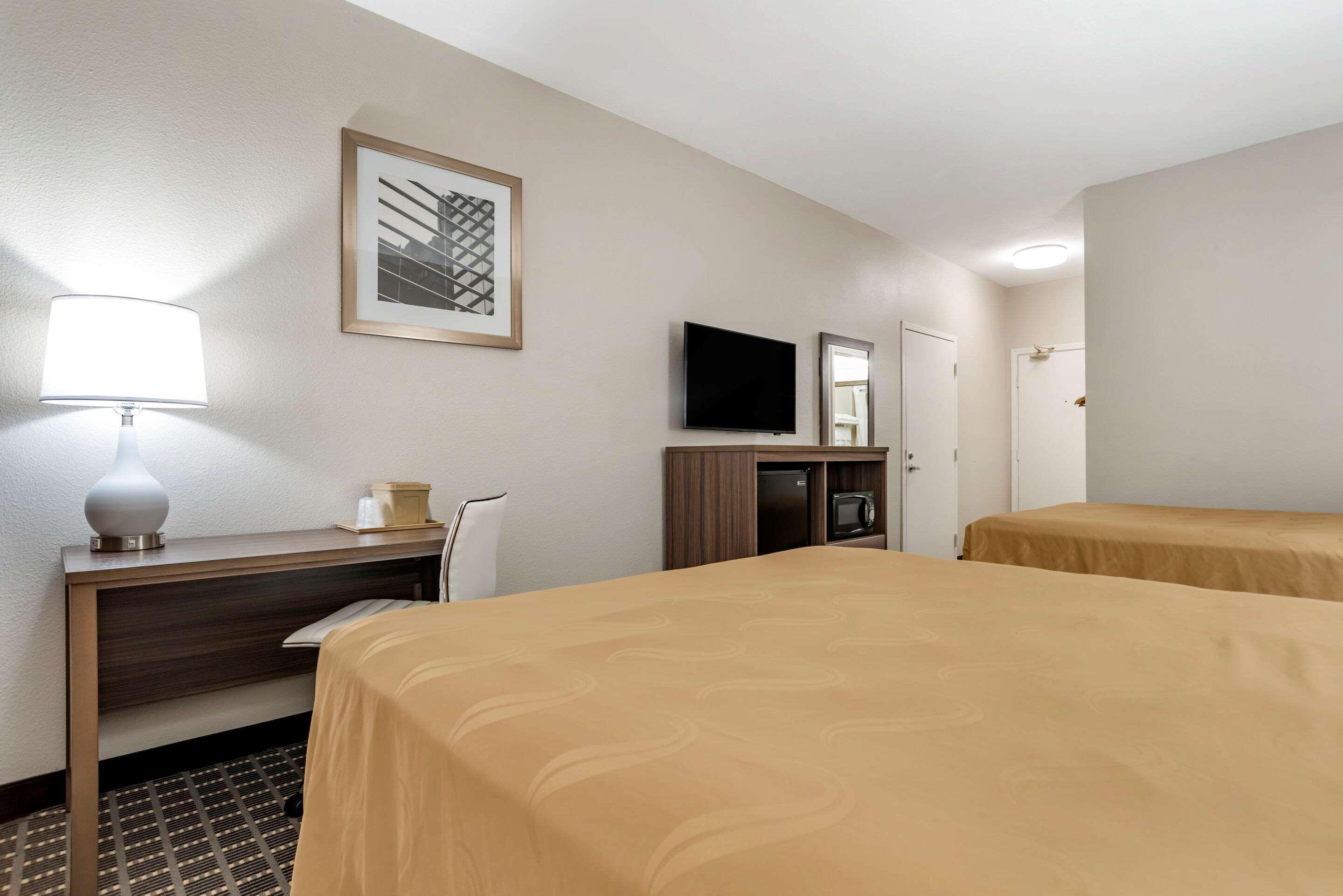 Quality Inn مولتري المظهر الخارجي الصورة