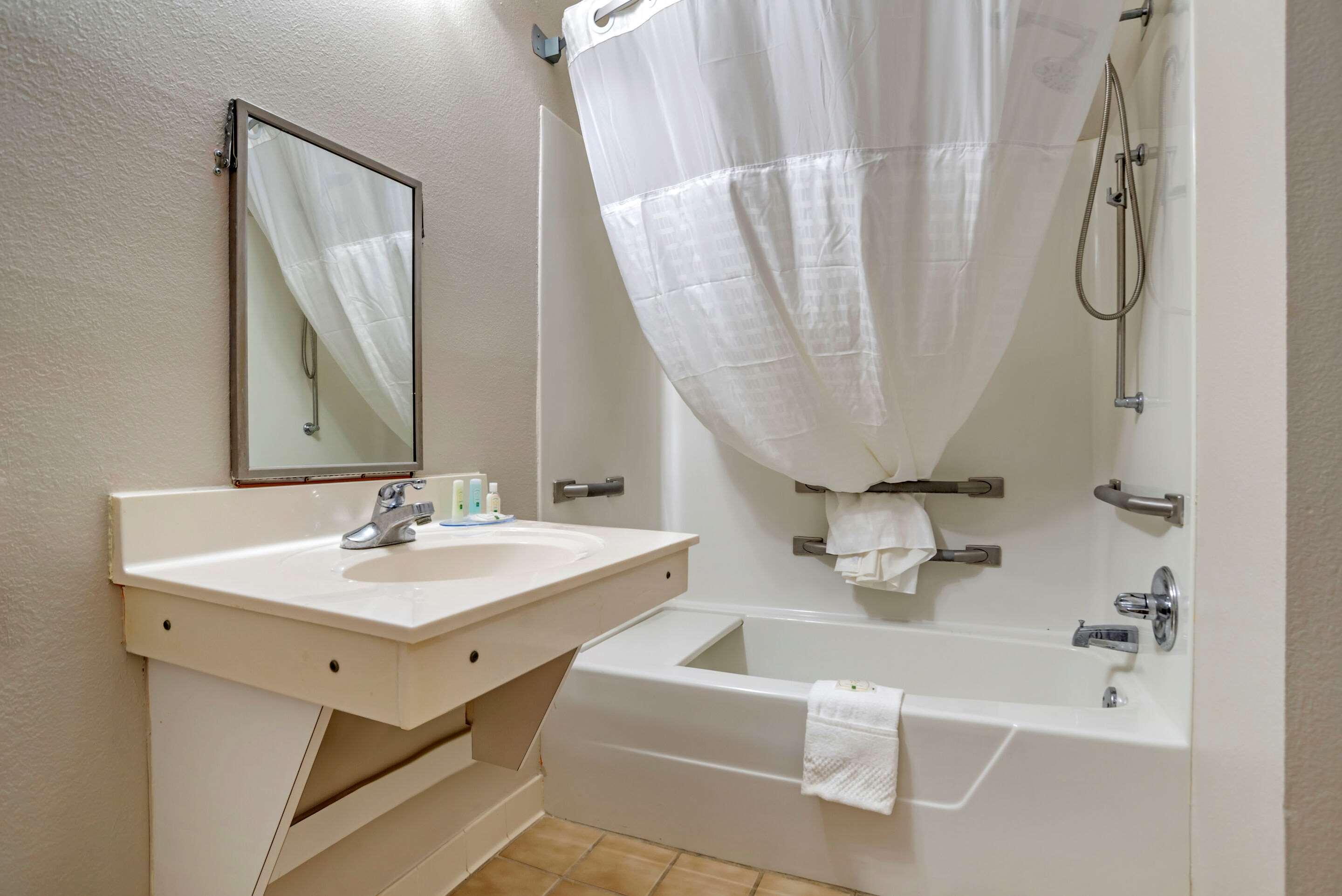 Quality Inn مولتري المظهر الخارجي الصورة