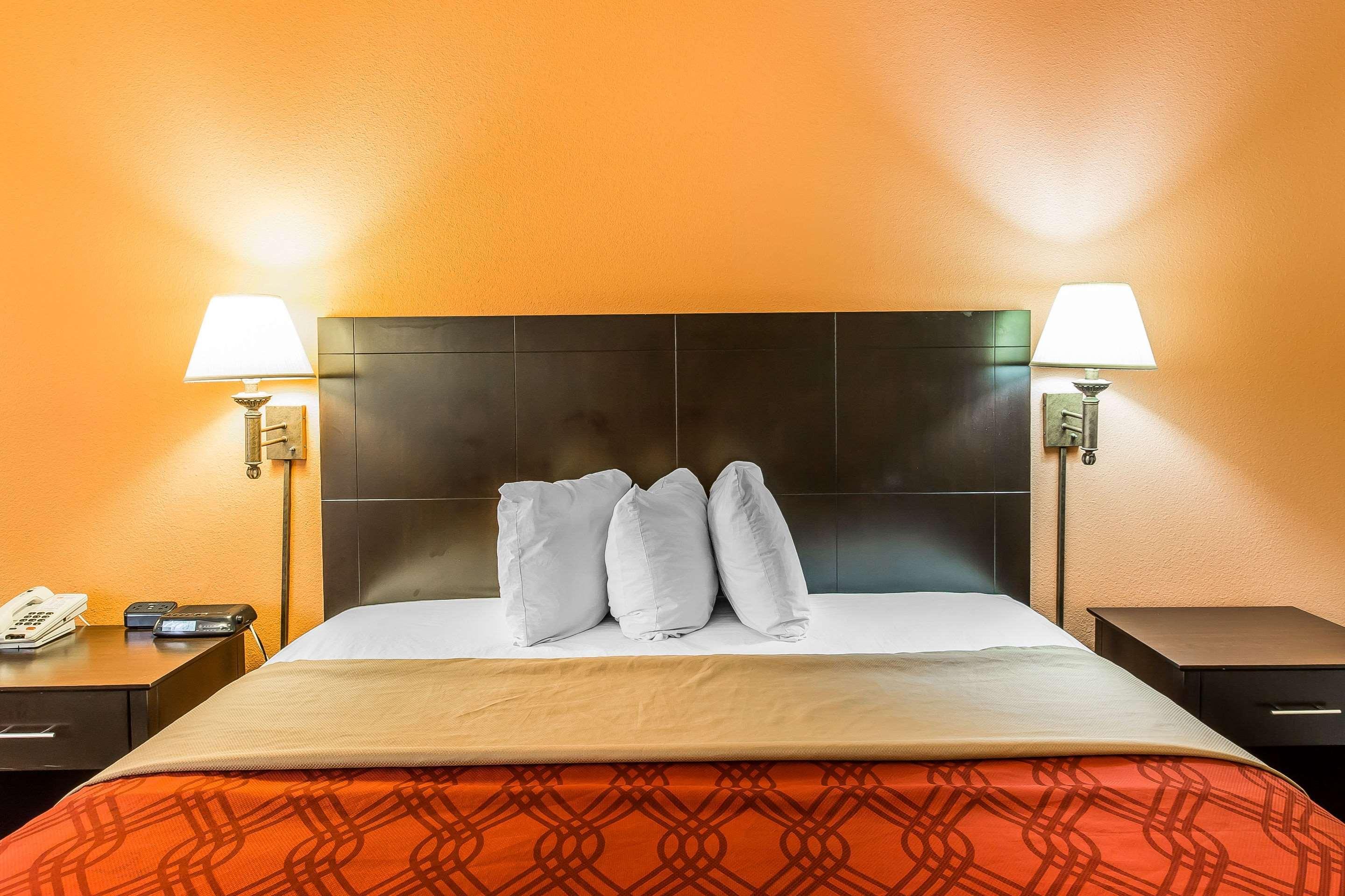 Quality Inn مولتري المظهر الخارجي الصورة