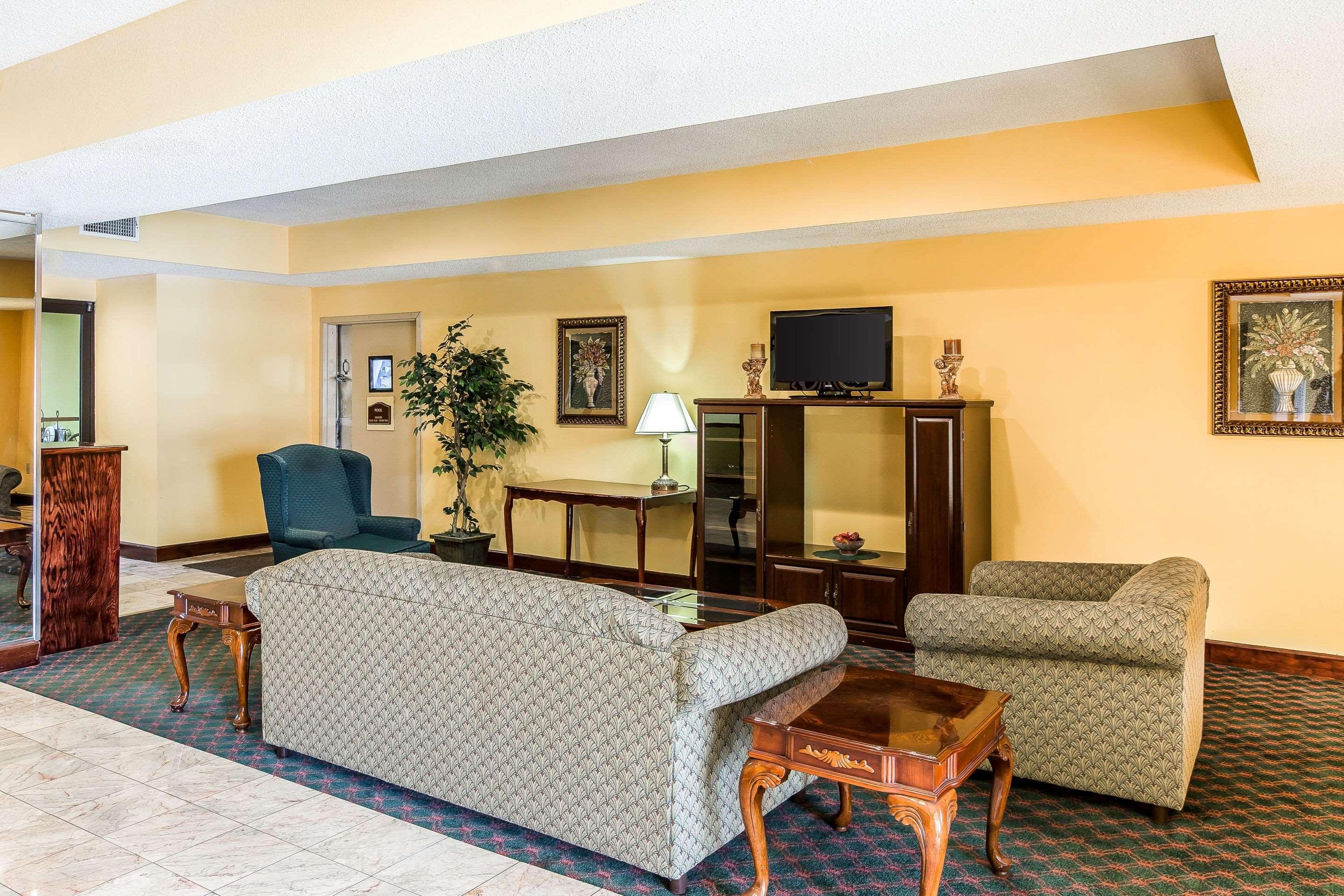Quality Inn مولتري المظهر الخارجي الصورة