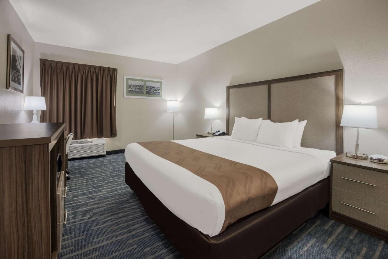 Quality Inn مولتري المظهر الخارجي الصورة