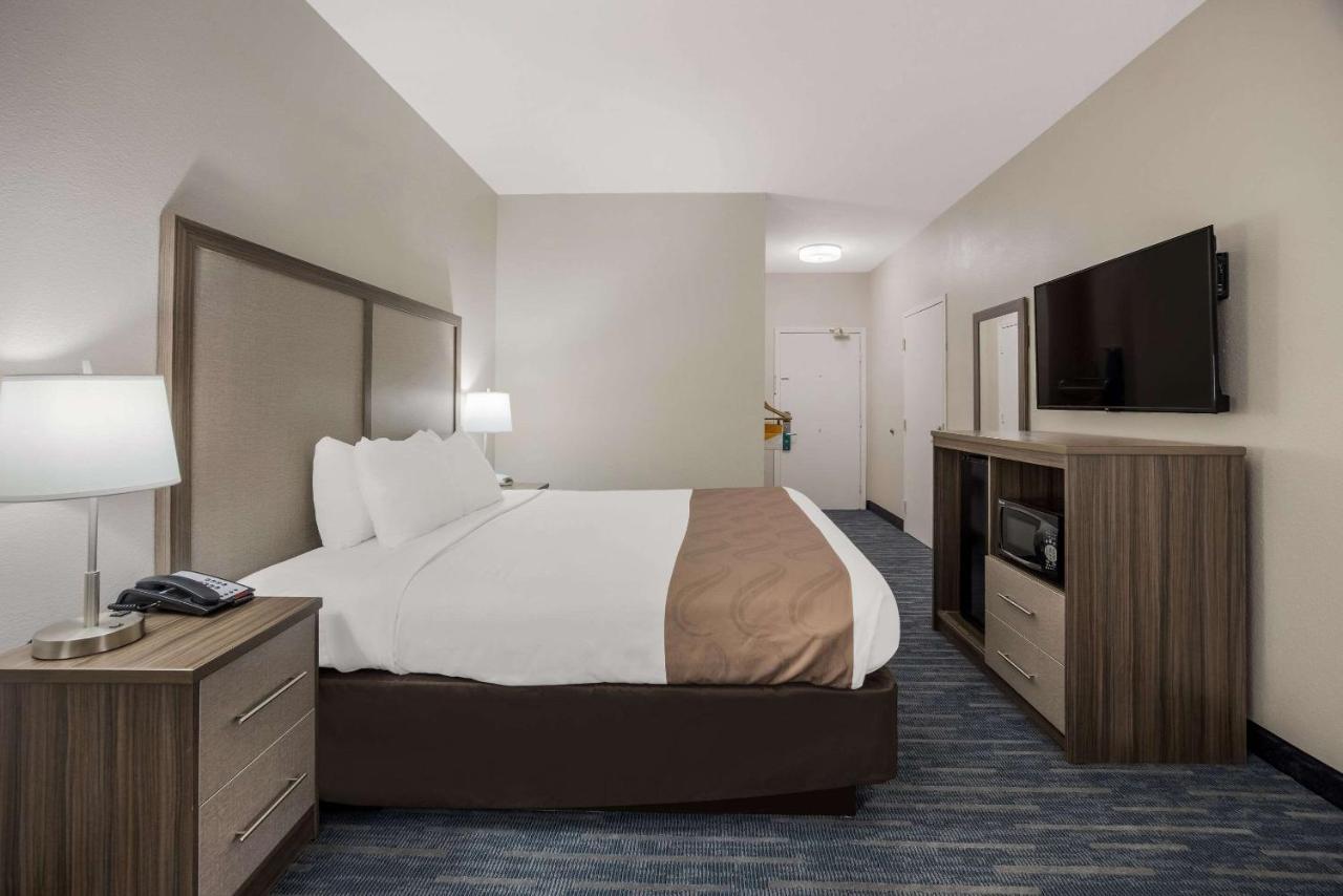 Quality Inn مولتري المظهر الخارجي الصورة