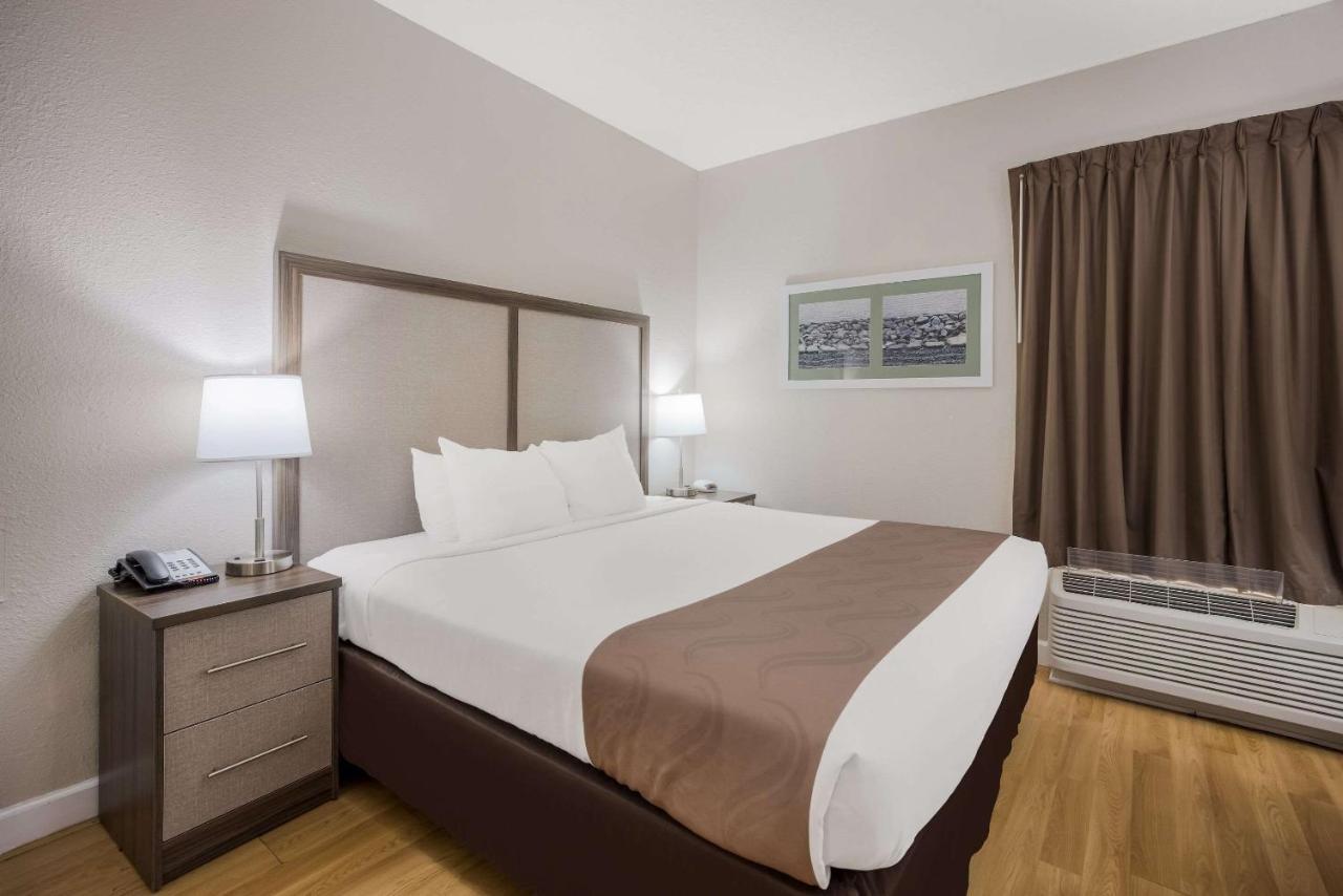 Quality Inn مولتري المظهر الخارجي الصورة